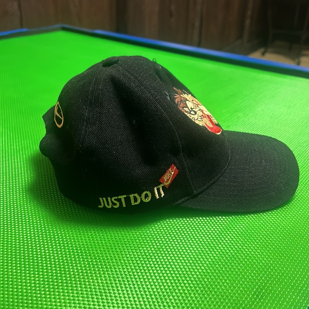 Hat - Picture 2 of 4